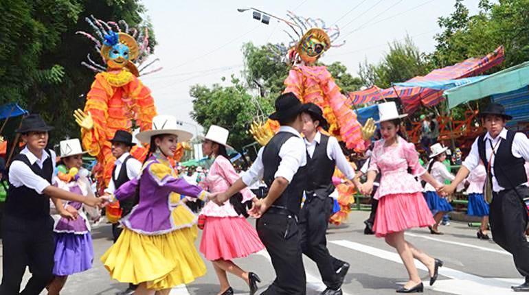 Carnaval de Cochabamba: prevén reforzar campaña contra el VIH con 50 mil preservativos