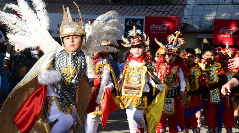 Arranca la “Fiesta de la Integración” con Urkupiñita y llegada de cientos de feligreses