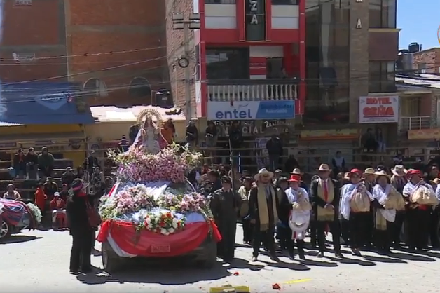 Más de 50 fraternidades amenizan la entrada de la festividad “Virgen de la Asunción” de Llallagua