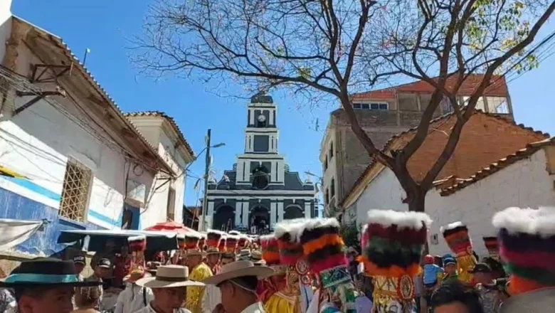 Los chunchos celebran el último domingo de procesión a San Roque en Tarija